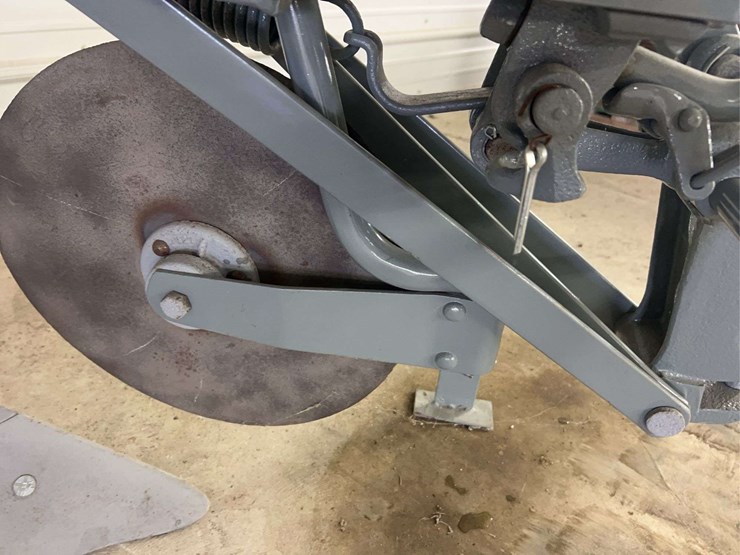 one-bottom-ferguson-plow-image-5