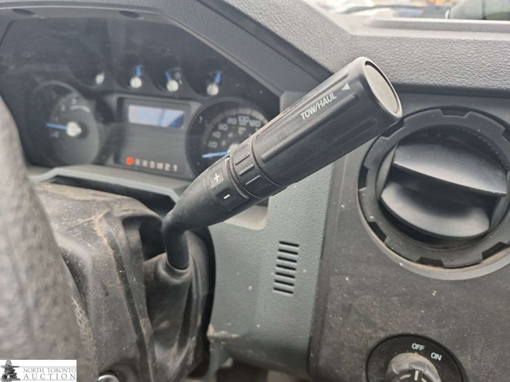 2015-ford-f250-image-16