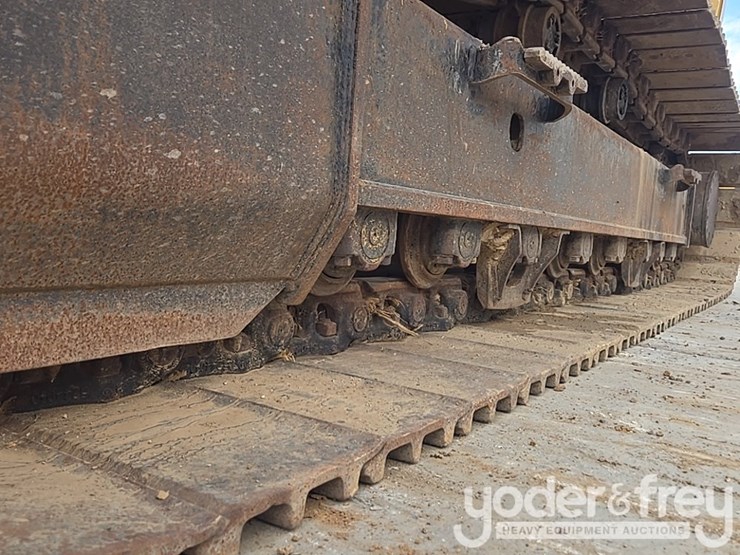 2019-caterpillar-336-image-14