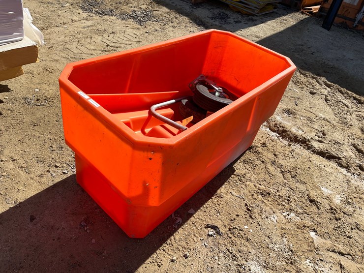 #3957-•-highcroft-feed-cart-image-1