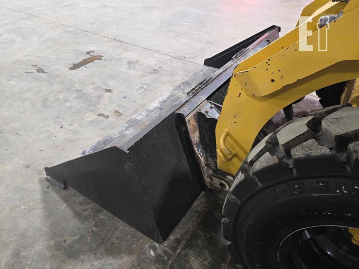 caterpillar-262d3-image-12