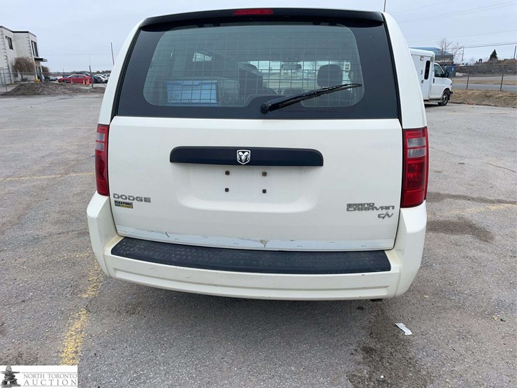 2010-dodge-grand-caravan-image-6