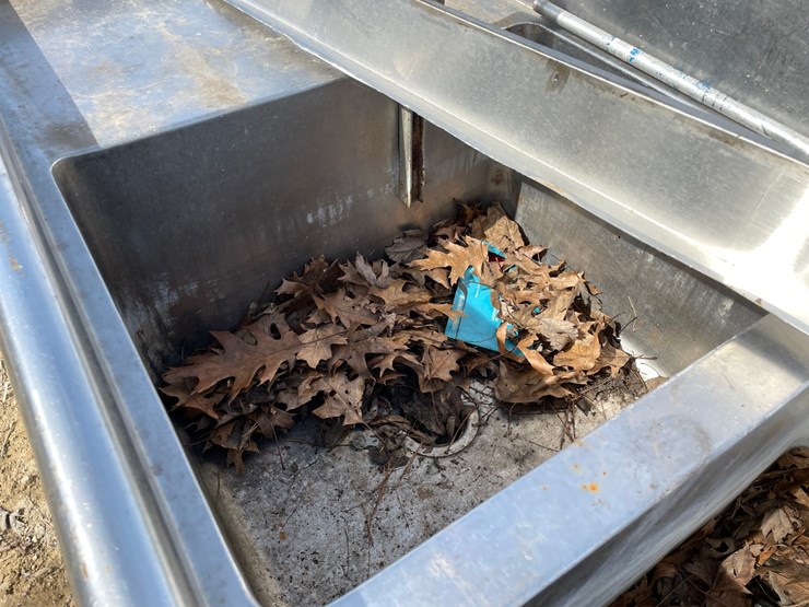 #3974-•-stainless-steel-3-bay-sink-image-18