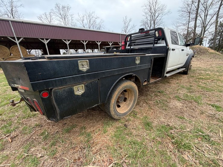 2014-dodge-ram-5500-image-9