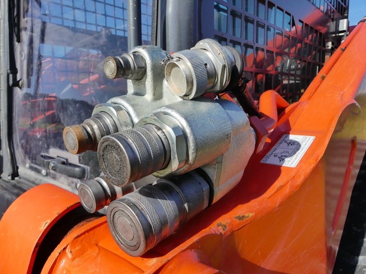 kubota-svl97-2-image-10