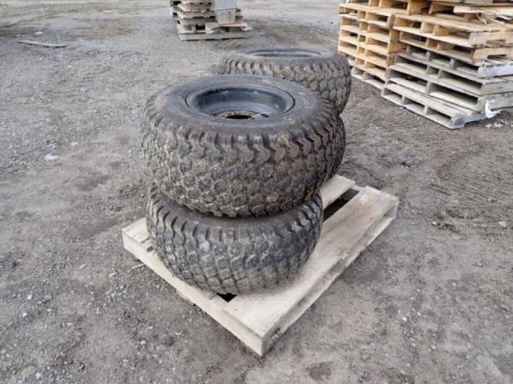 qty-of-(4)-goodyear-31x13.50-15-tire(s)-&-rim(s)-image-1