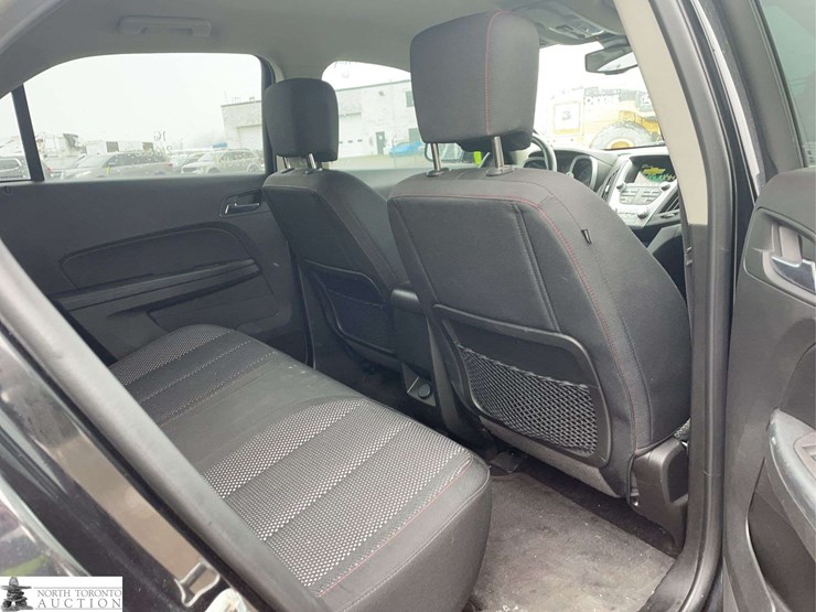 2016-chevrolet-equinox-image-24