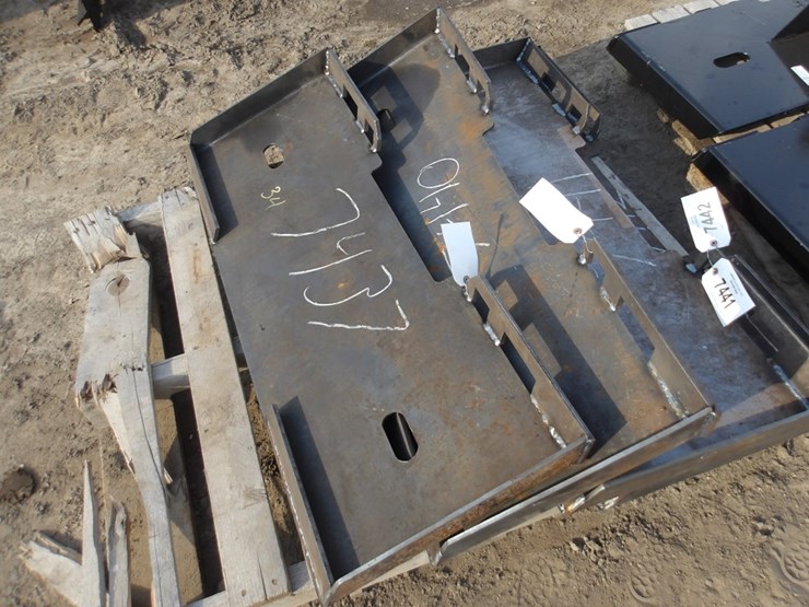 #7437-•-formed-skid-steer-frame-image-1