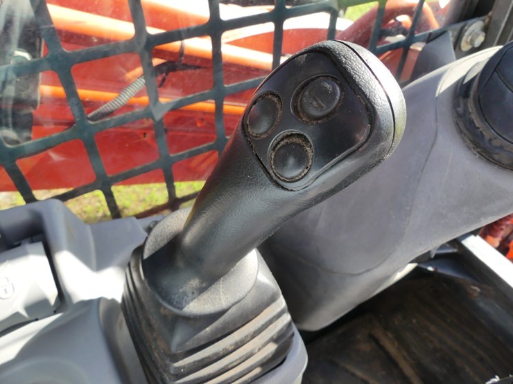 2017-kubota-svl75-2-image-14