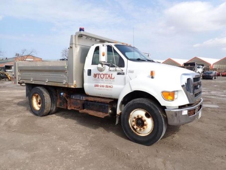 2012-ford-f750-xlt-image-3