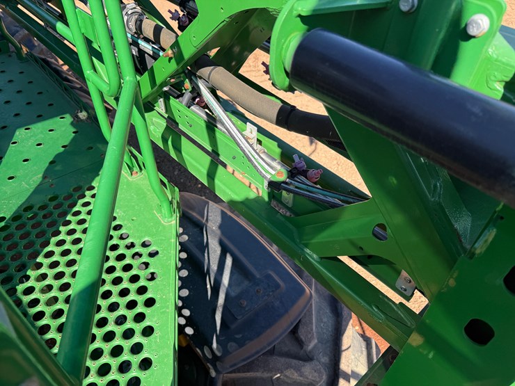 2015-john-deere-r4038-image-69