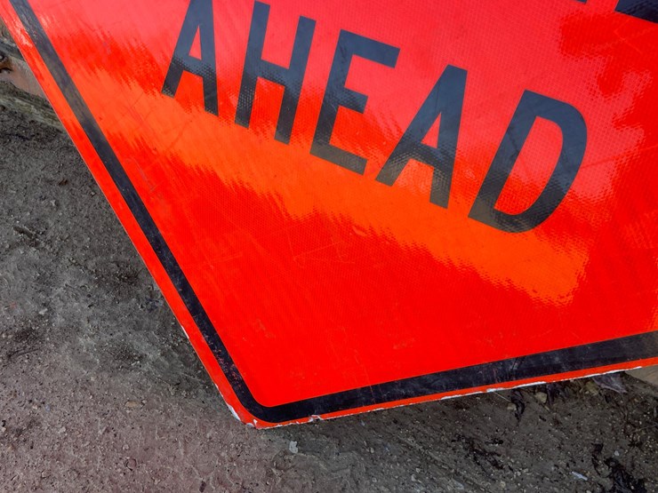 #3935-•-retired-fiberglass-road-signs-image-9