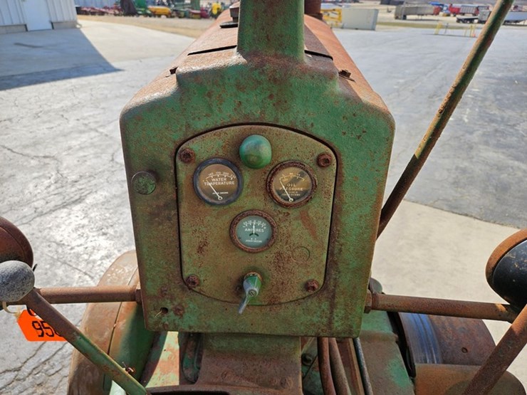 1954-john-deere-60-image-32