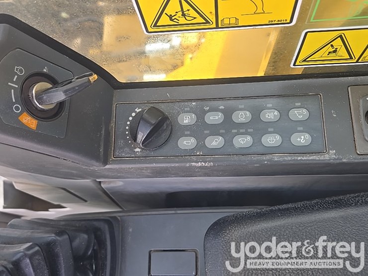 2017-caterpillar-336fl-image-107