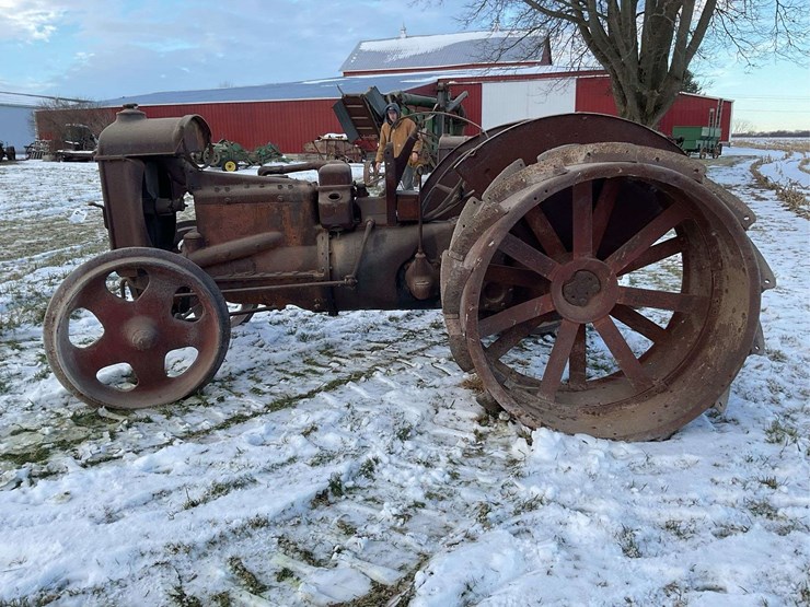fordson-(england)-with-hamilton-rear-end-image-2