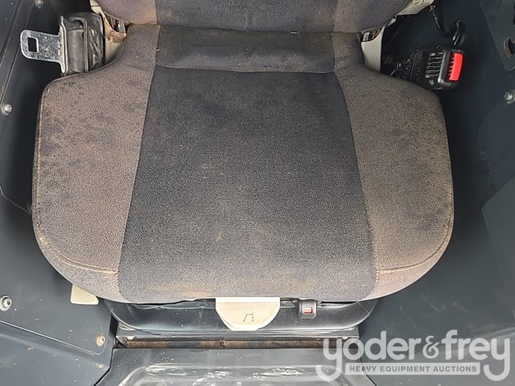 2014-komatsu-d61px-23-image-91