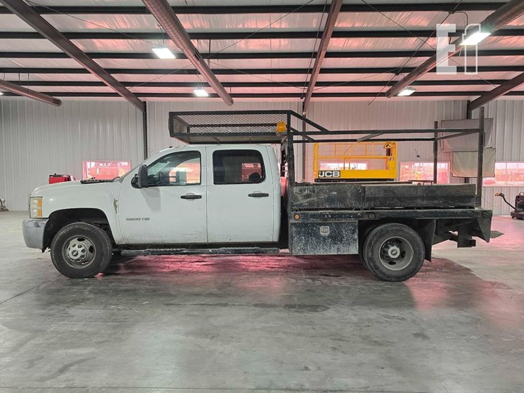 2014-chevrolet-silverado-3500hd-image-4