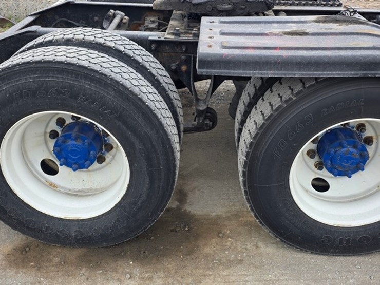 2006-international-9900-image-28