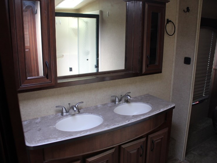 #7364-•-2015-jayco-pinnacle-fifth-wheel-camper-image-24