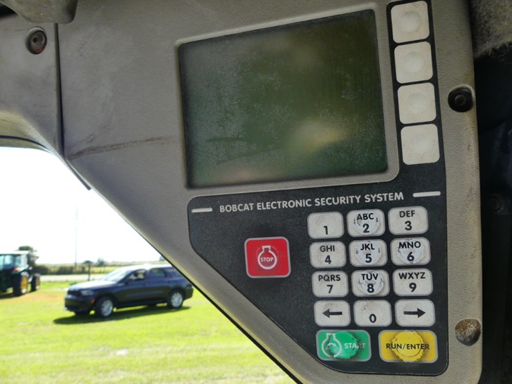 2008-bobcat-t250-image-14