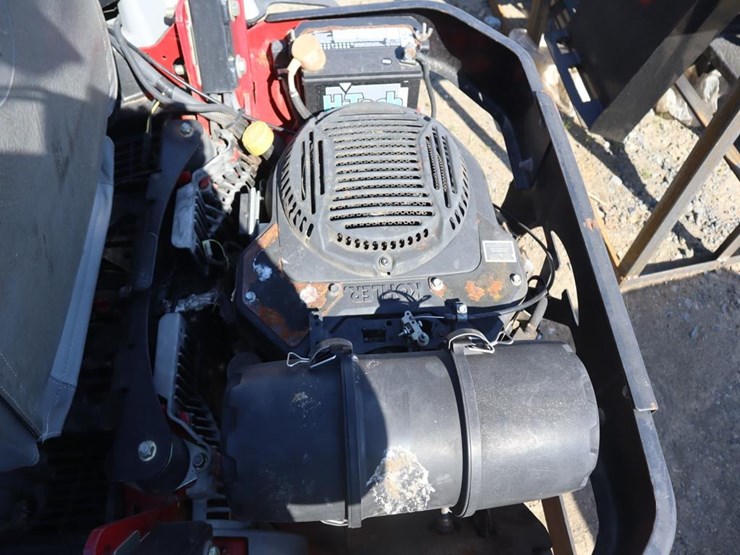 exmark-lazer-z-zero-turn-mower-image-14