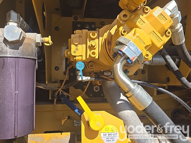 2019-caterpillar-336-image-58