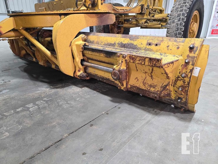 2006-caterpillar-143h-image-11