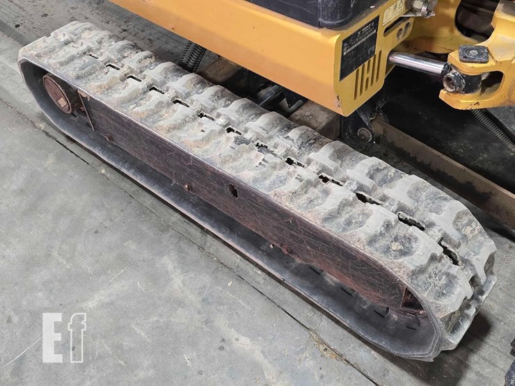 2008-caterpillar-301.8c-image-36