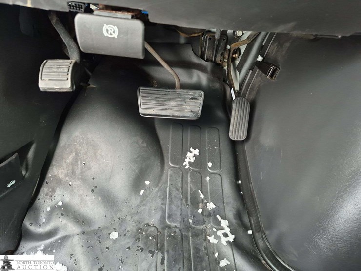 2005-gmc-1500-image-19