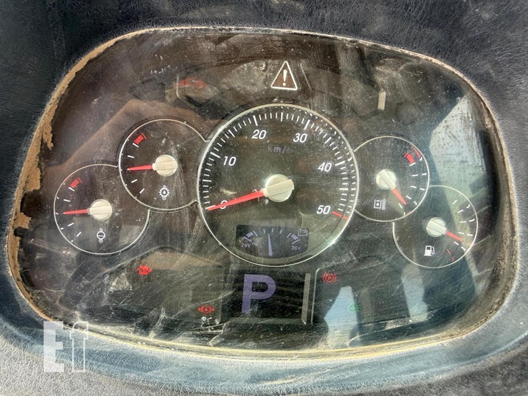 2014-hyundai-hl757tm-9a-image-15