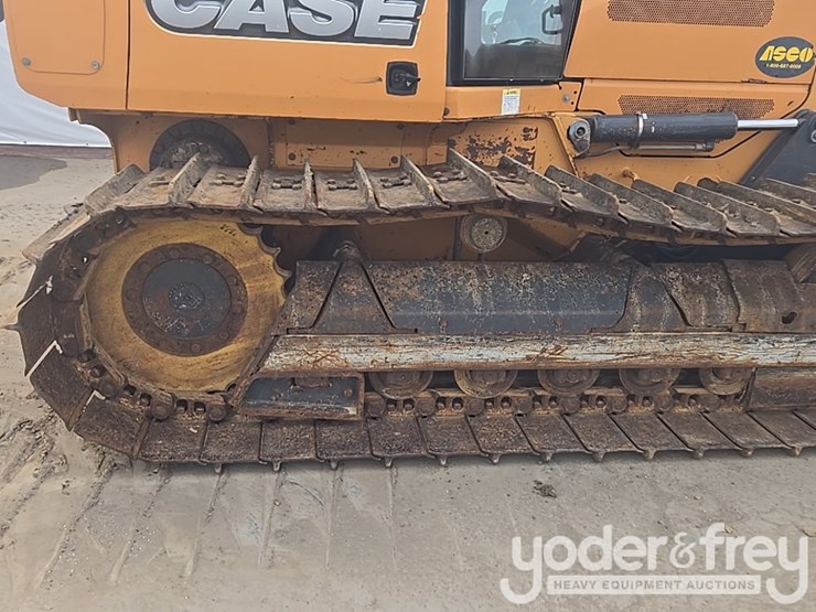 2016-case-750m-image-20