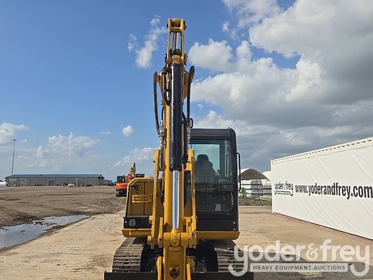 2018-caterpillar-305.5-image-32