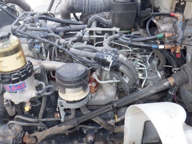 2020-hino-268a-image-13