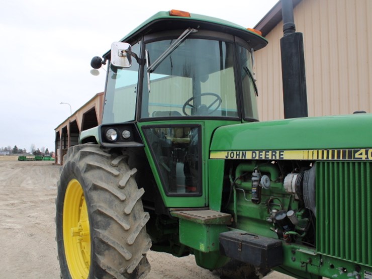 john-deere-4040-image-8