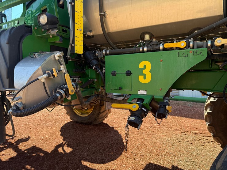 2015-john-deere-r4038-image-59