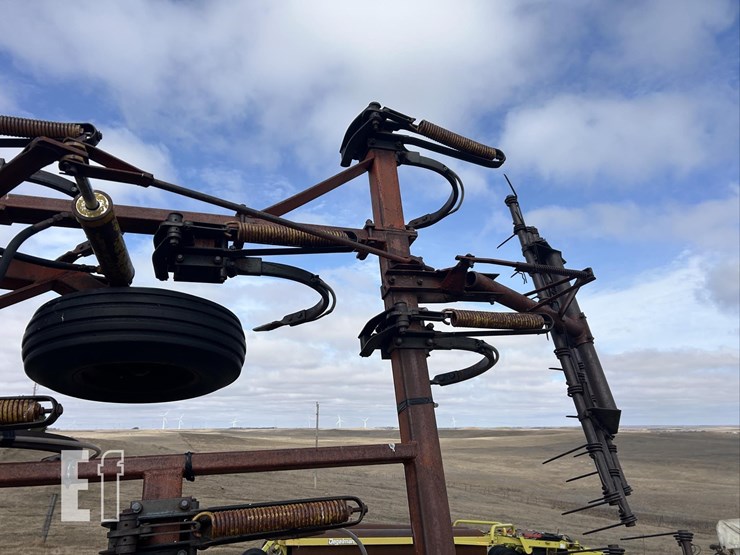 morris-anhydrous-chisel-plow-2859-image-23