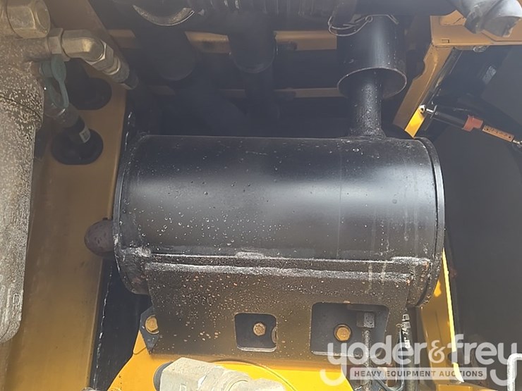 2018-caterpillar-305.5-image-58