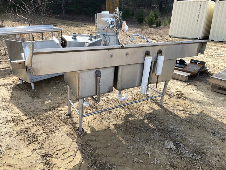 #3974-•-stainless-steel-3-bay-sink-image-6