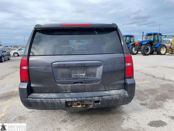 2017-chevrolet-tahoe-image-6