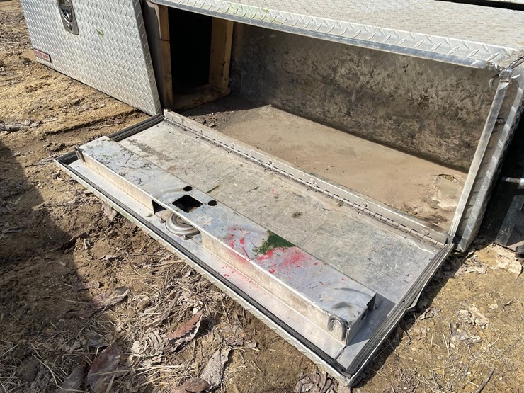 #3971-•-(2)-aluminum-truck-tool-box's-image-14