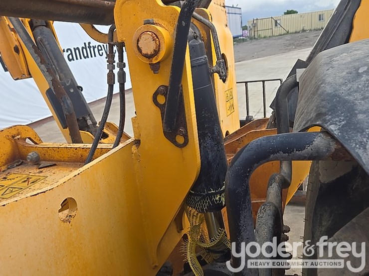 2018-jcb-512-56-image-31
