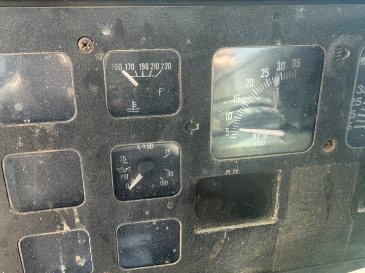 1990-international-4900-image-37