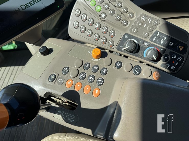 2017-john-deere-r4038-image-39