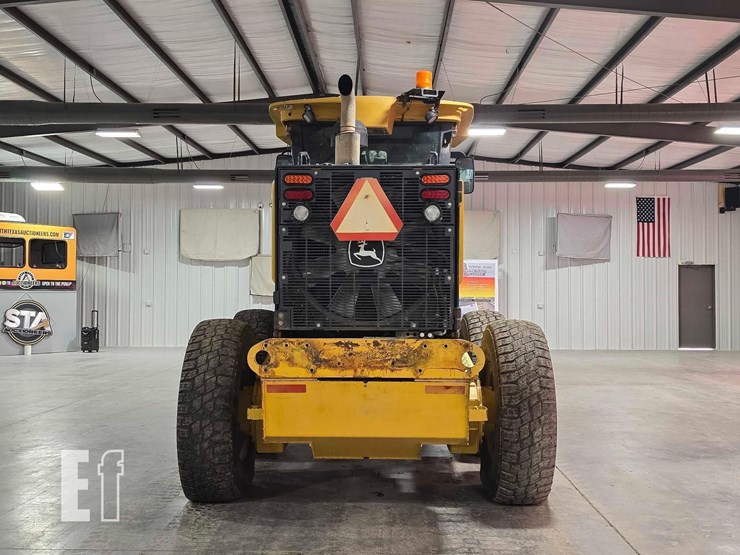 2009-deere-770g-image-8