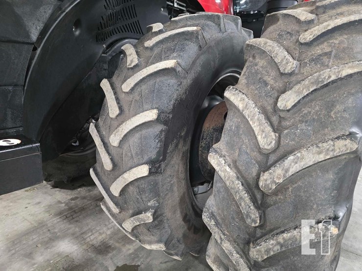 2017-case-ih-magnum-340-image-27