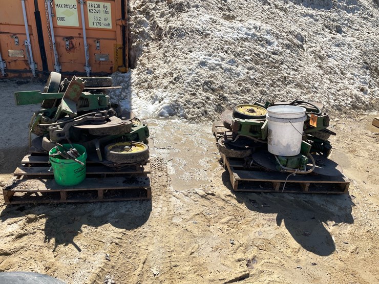 #3956-•-(12)-john-deere-single-disc-culters-image-2