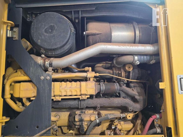 2012-deere-772g-image-24