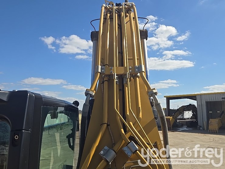 2019-caterpillar-336-image-66