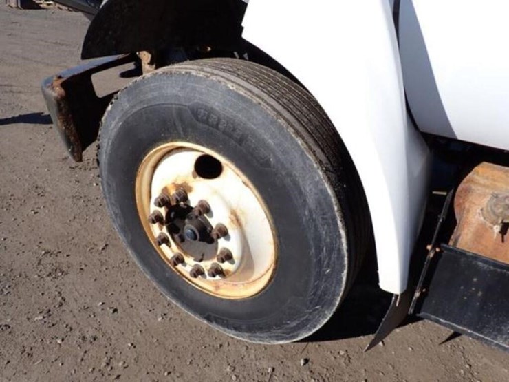 2016-ford-f650-image-36