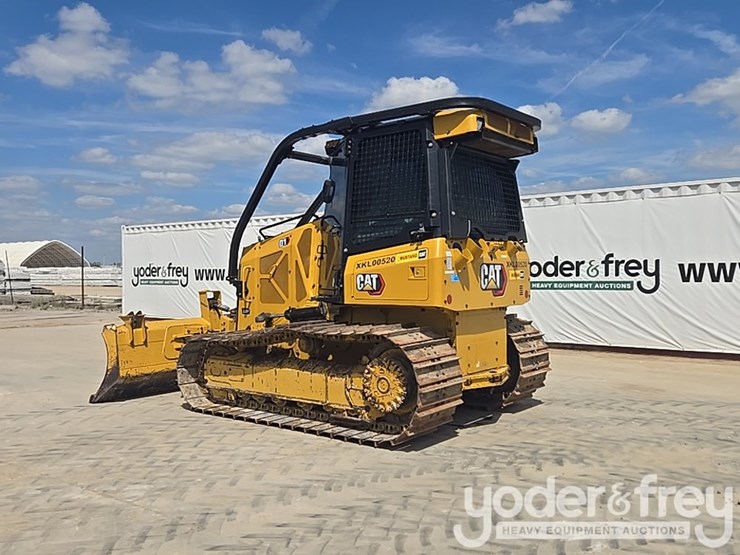 2021-caterpillar-d1-image-3